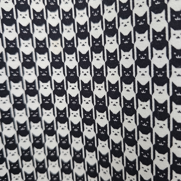 Betabrand Catstooth Dress Pant Yoga Pants L Short Petite NWOT Black White Cat - Picture 3 of 16